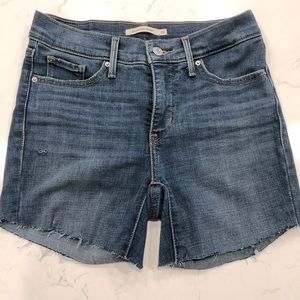 Long denim Levi shorts